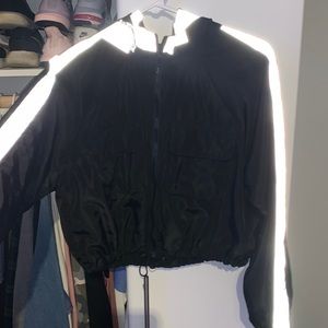 Reflective wind breaker